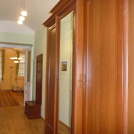 Apartment Vertigo