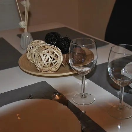 Vertigo Apartment *